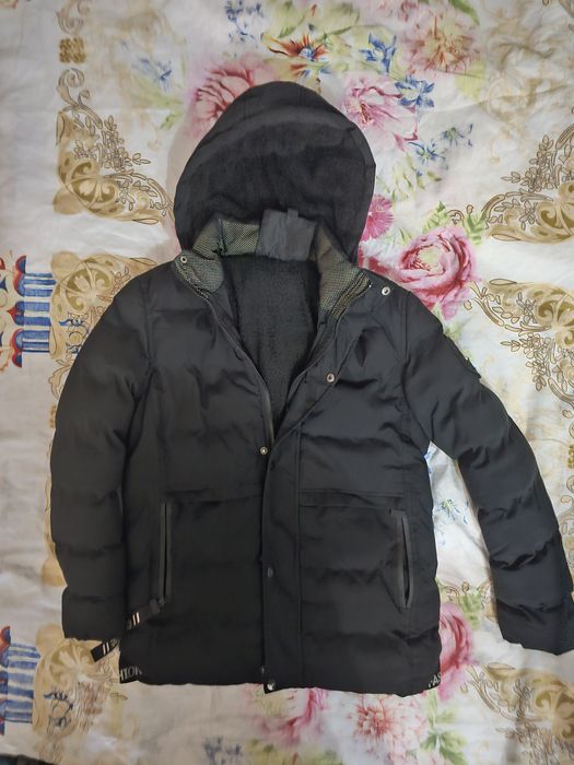 Продам  куртку на мальчика б/у