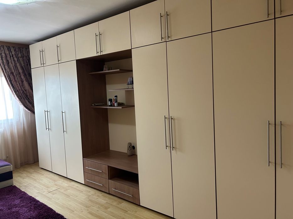 Închiriez apartament 2 camere complet utilat ,ultracentral, zona piața Moldovei.