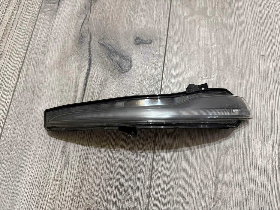 Оригинални мигачи за Mercedes c-класа W205