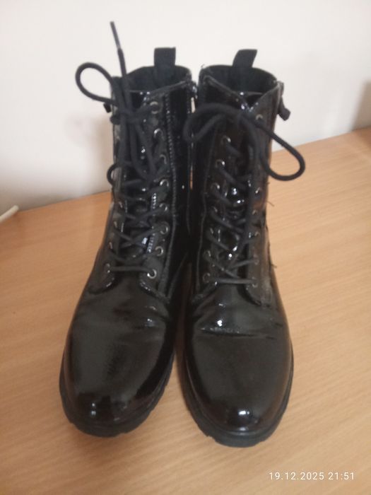 Дамски боти 10лв