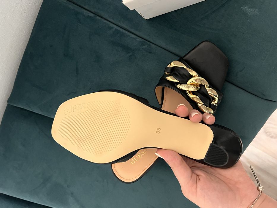Papuci guess cu tocc