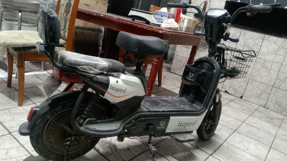 Мото скутерді тез арада сатуға қойдым