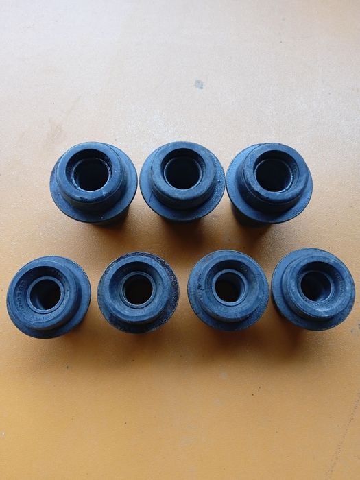 Балаково фирмасиники.Жигули машинаси учун сайлентблок резинкалари.