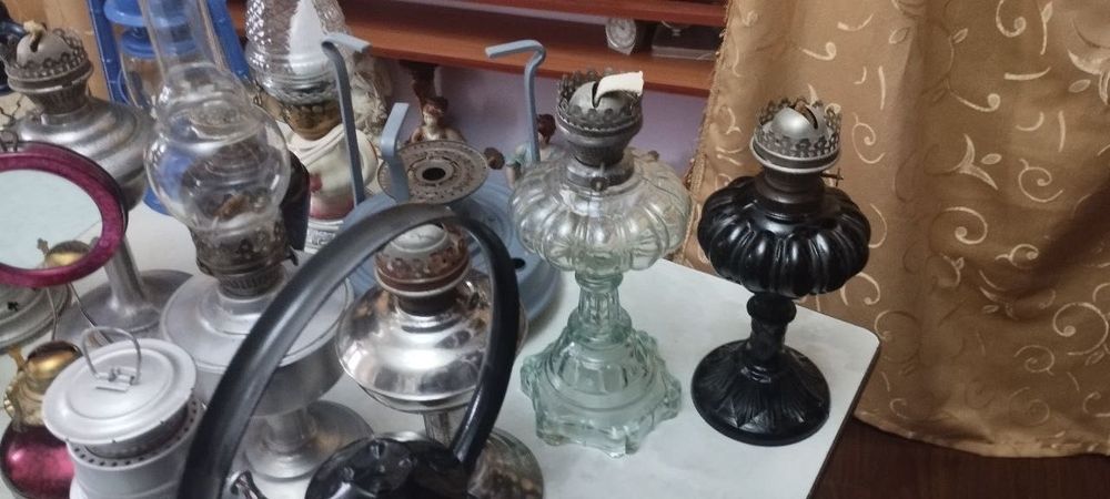 Керосиновые лампы и керогазки