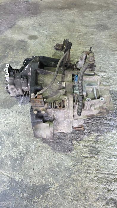 Скоростна кутия за Nissan X-Trail 2.2dCi / Нисан Екс-Трейл 2002г.