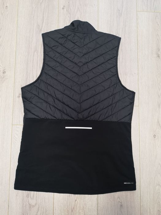 Vesta Nike Aerolayer