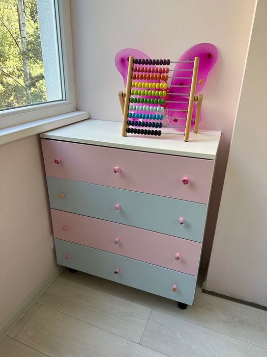 Обзавеждане за детска стая с двойно легло с пързалка и стълбички и комод с чекмеджета