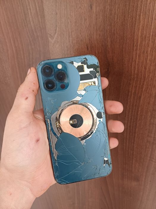 Vand sau schimb iphone 12 pro max 128