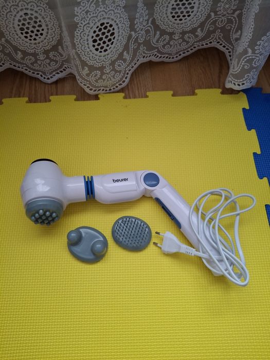 Vând aparat de făcut masaj Beurer