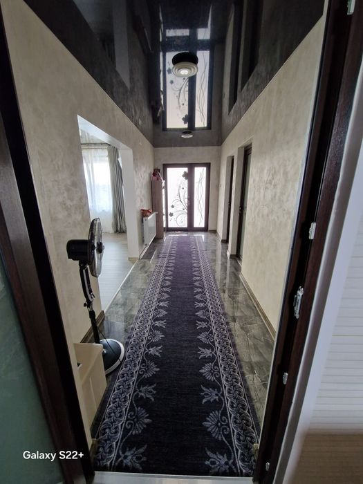 Casă de vânzare.