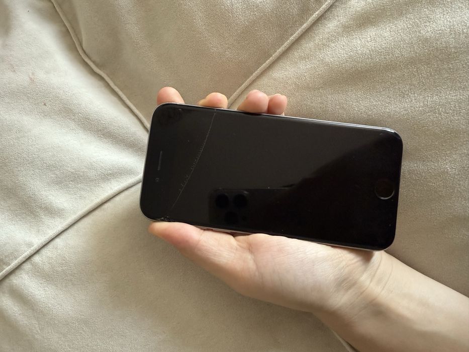 Продам телефон самсунг и айфон