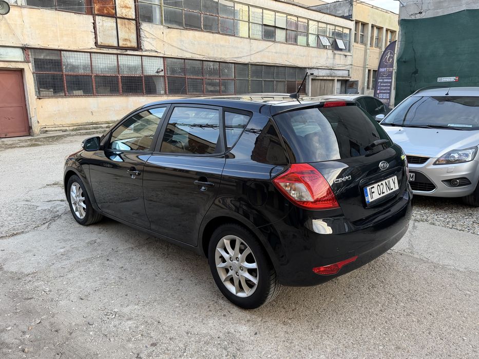 KIA Ceed 2010 — imagine 8