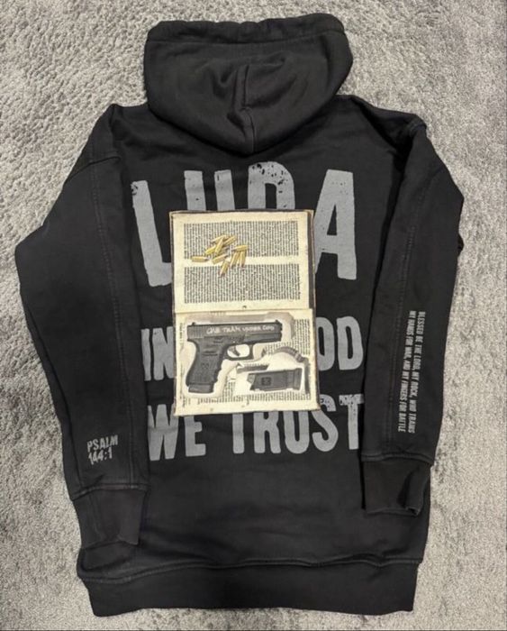 Суитчър на марката Luda