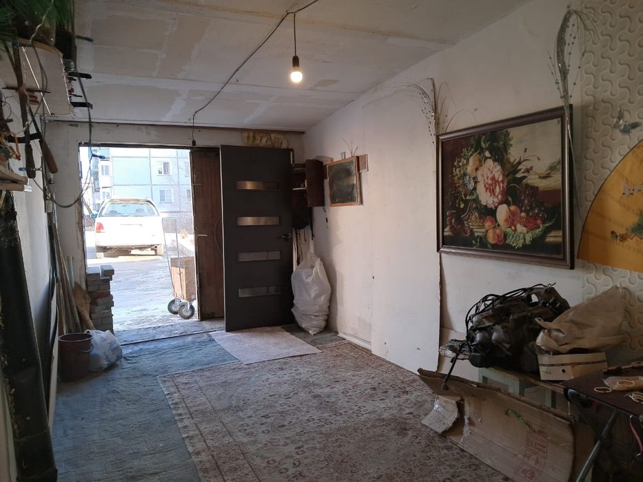 Продаётся Гораж в центре