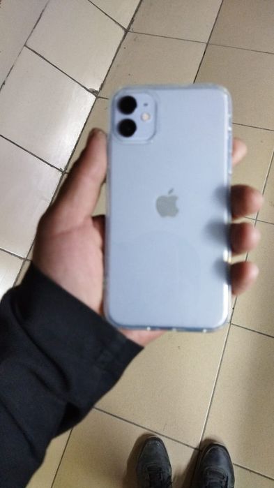 Продам iPhone 11