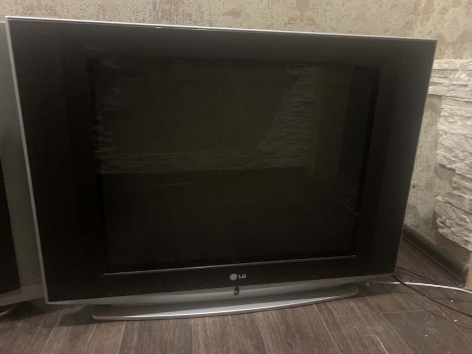 телевизор LG 29FS4RN
