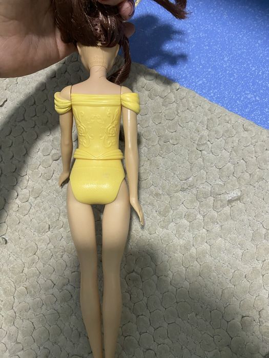 Продаеться барби