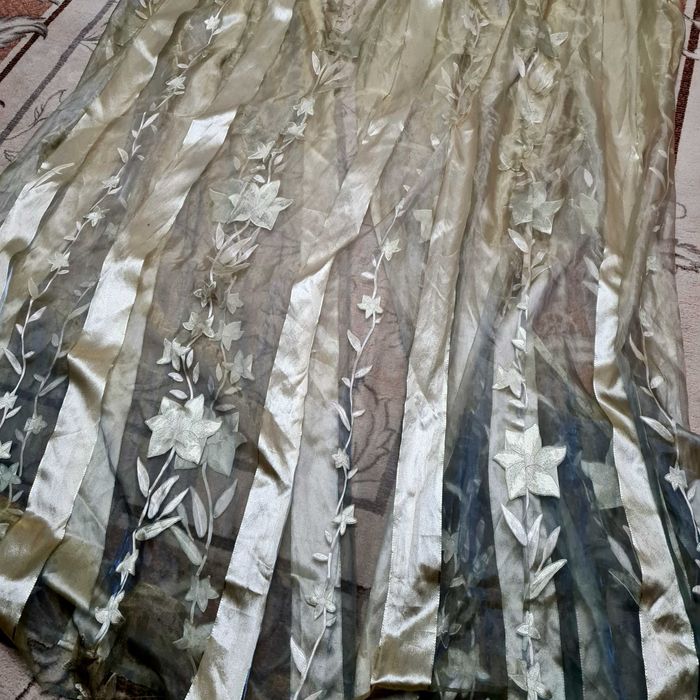 Тюль  золотистая