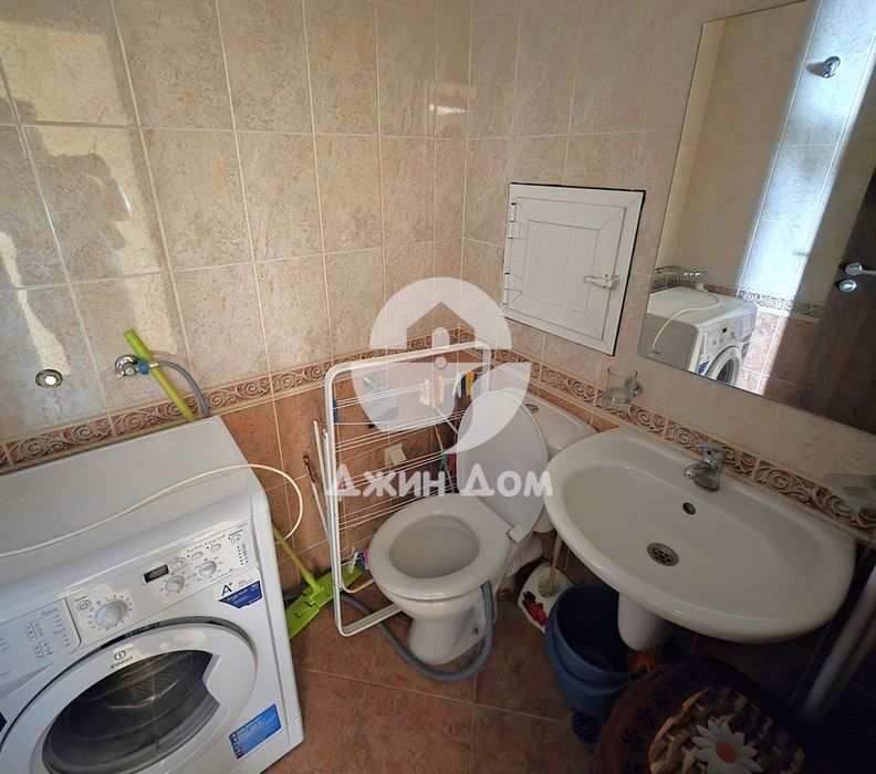 Тристаен апартамент на ПЪРВА ЛИНИЯ в к-с „Сънсет Фемили“, гр. Поморие