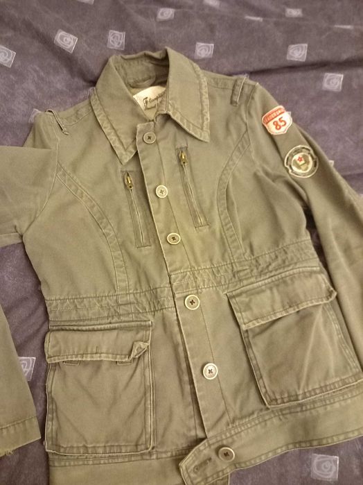 Тънко сиво. яке.