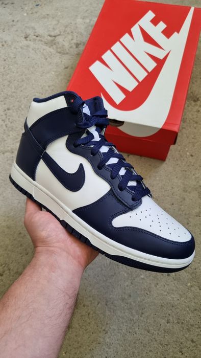 Nike dunk high navy