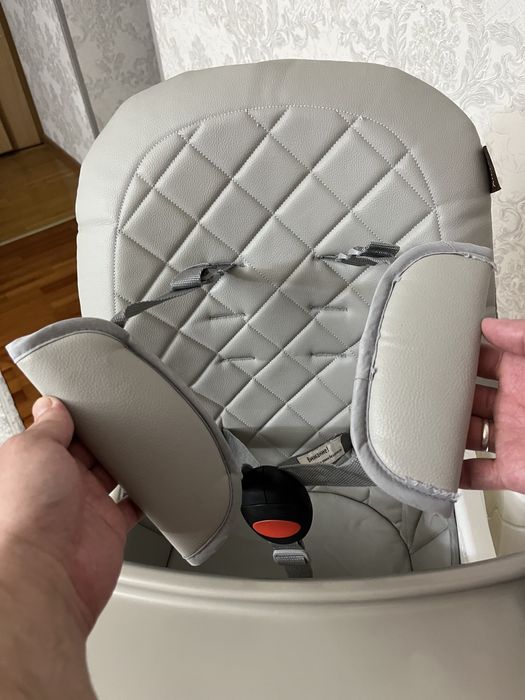 Продаю стульчик для кормления Tomix