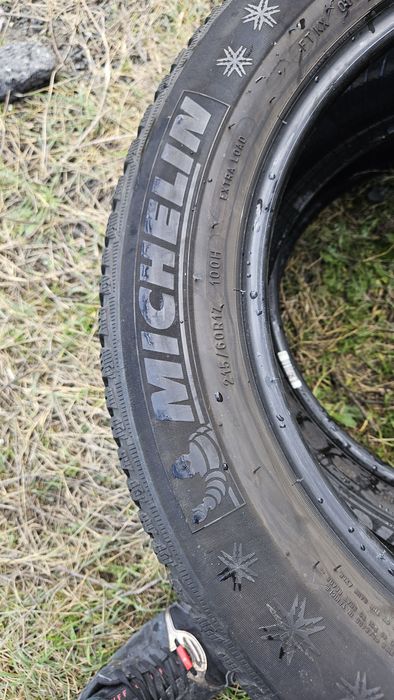 2бр гуми 215 60 17 мишелин