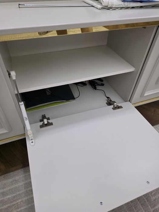 Тумбочка под телевизор