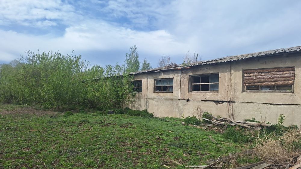 Продам дом вместе базой