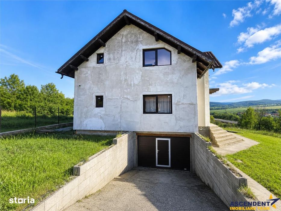 Casa noua Persani, 2022, panorama, design elegant, echipata, 1.532 mp