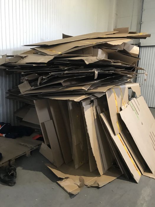 Продам поддоны коробки