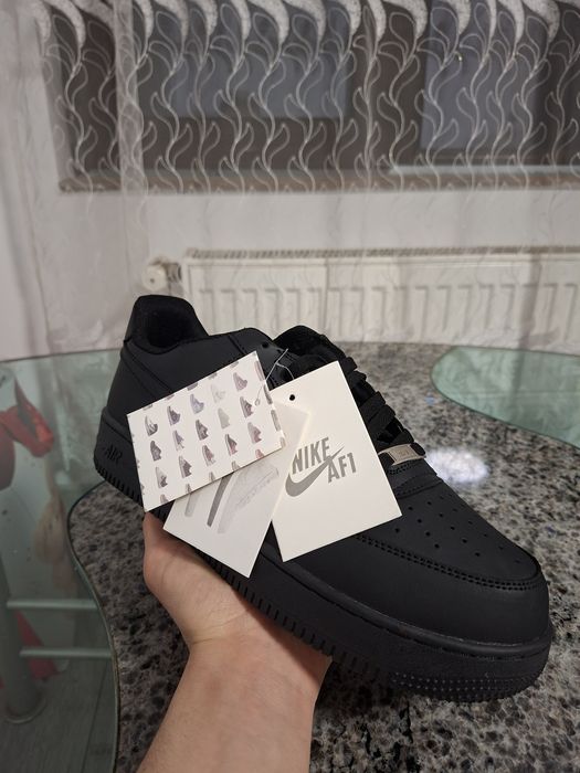 Adidasi Nike Air Force 1 Negrii 45.