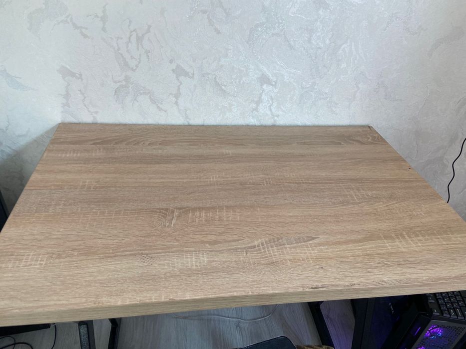 Продам стол. В отличном состоянии