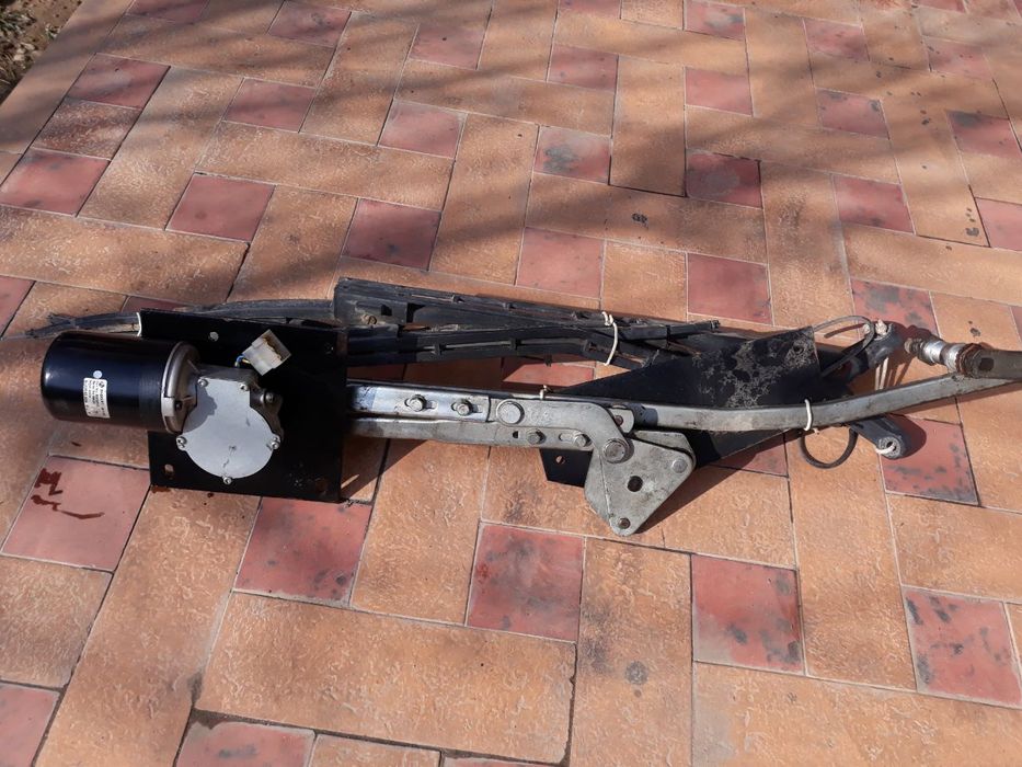 Продаётся стеклочиститель автобуса ISUZU