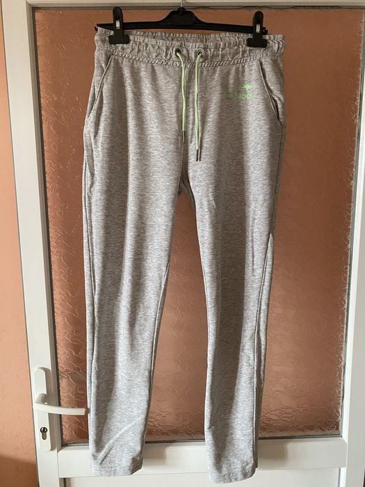 Bluzon Tokyo Laundry+ pantaloni cadou