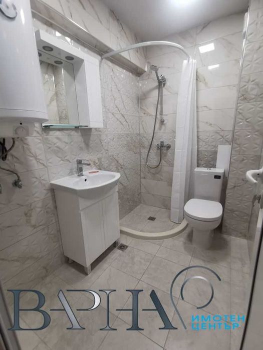 Дава се под наем Двустаен апартамент в Варна, Център - 75 кв.м за 484.5 € - Снимка #10