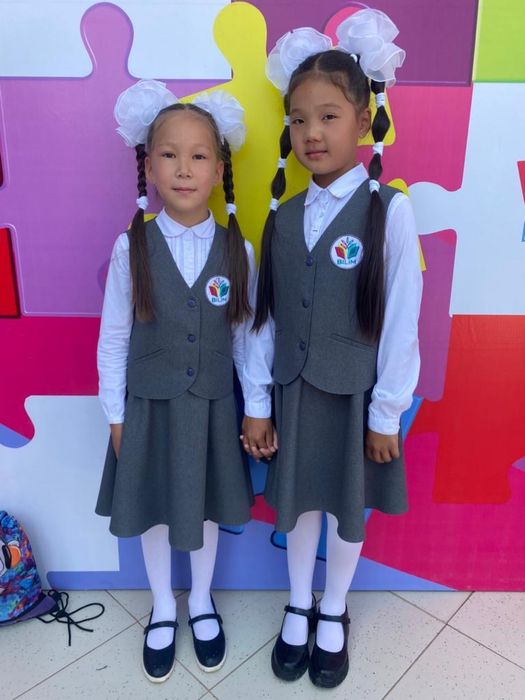 Продается 2 комплекта школьной формы