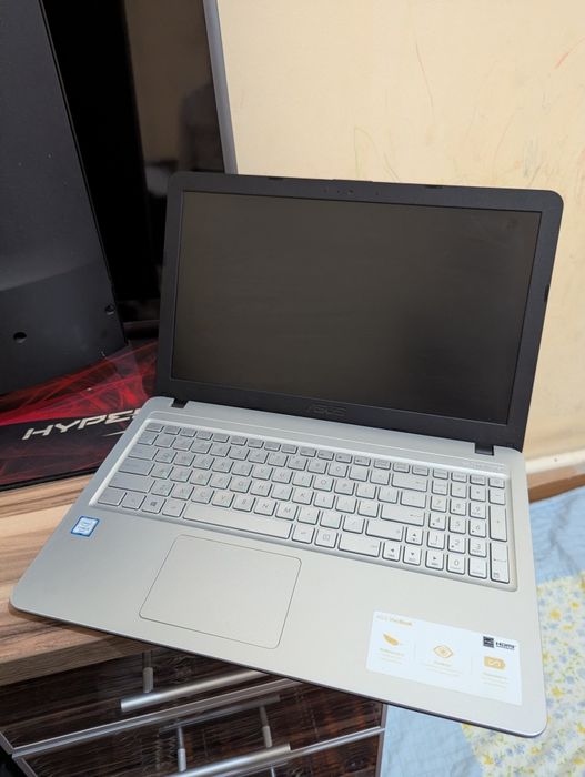 Ноутбук Asus Core i3-6100. HDD 1Tb