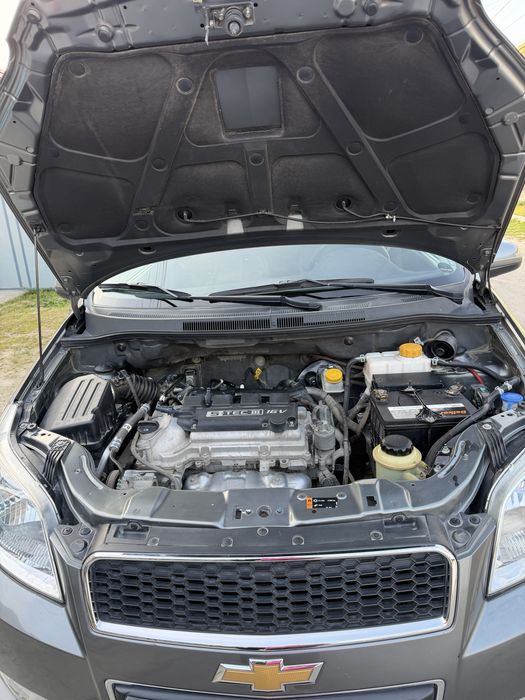 Продам свою нексия 3