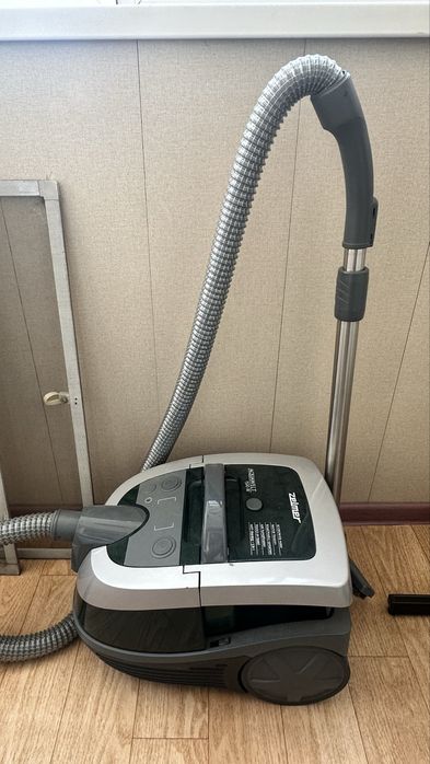 Моющий пылесос Zelmer