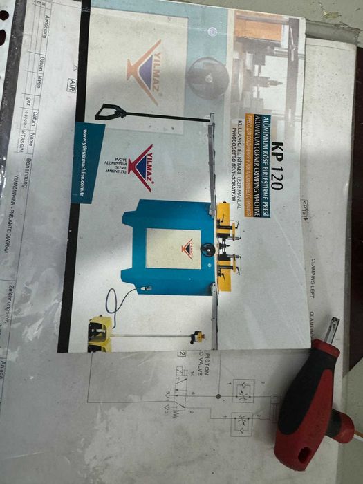 Углообжимной пресс для алюминия