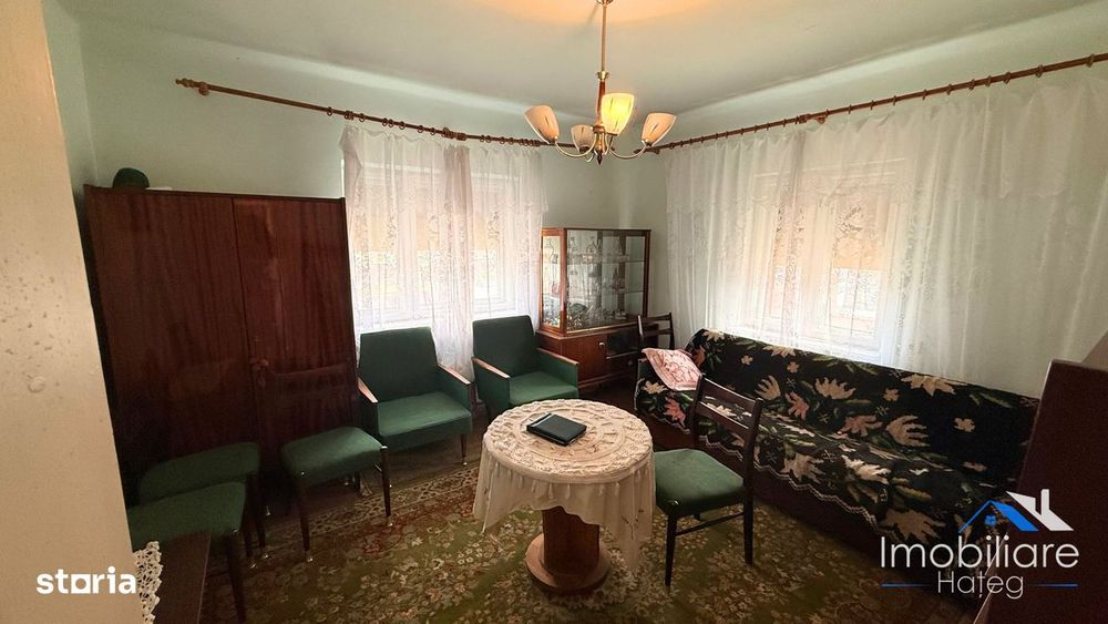 Casa 6 camere – Salasu de Sus | Suprafata generoasa | Anexe incluse