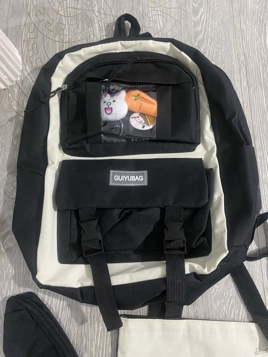 Рюкзак янги Сотилади 4 та набори бор