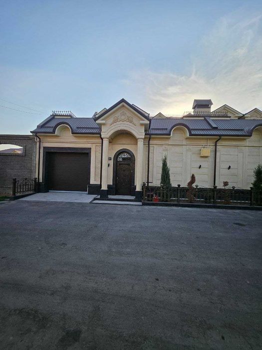 Дом в стиле неоклассика — Мирзо Улугбекский район, махалля Амир Темур