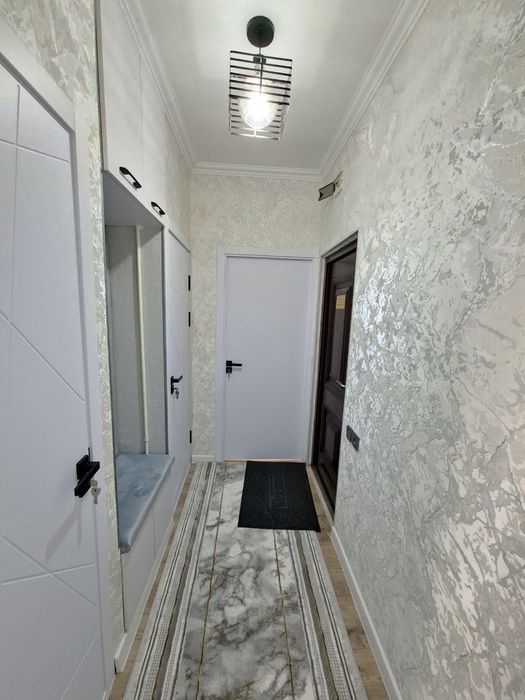 Чилонзор 19 2.3/1/4 сотилади