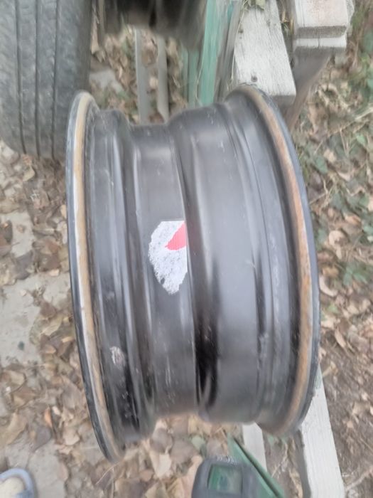 Продам диски штампы 4 шт, Шины 2 шт