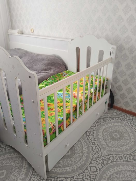 Детская кровать- манеж