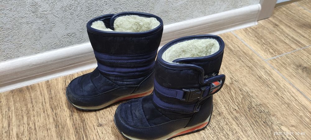 Детская обувь. Сапожки Ботинки кроссовки сандали