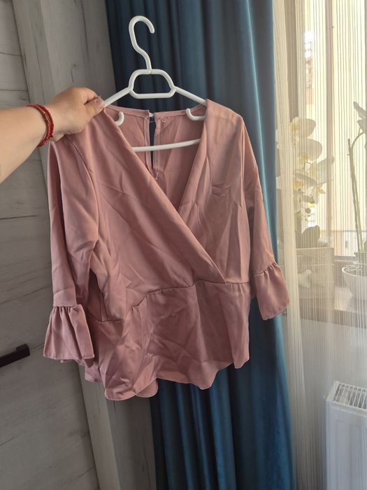 Top roz satin xs M