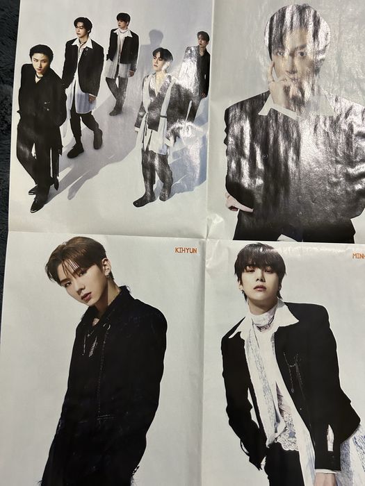 К-поп плакат и тефтери